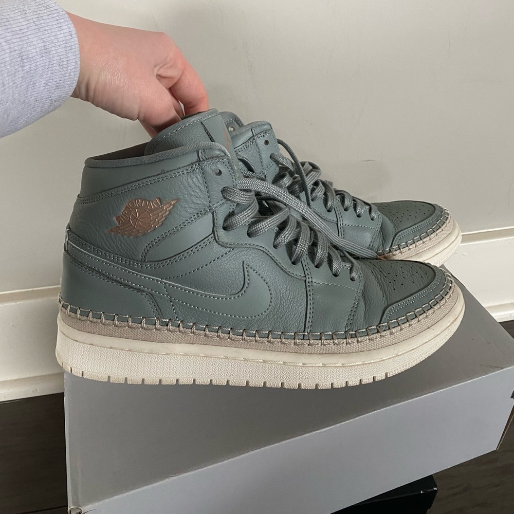 Nike Air Jordan Mid